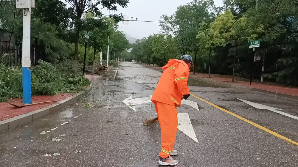 公用事业公司积极清理出行隐患
